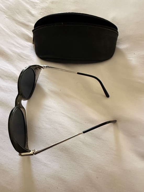 Cartier Black Oval Sunglasses with Black Zip Case main image 4